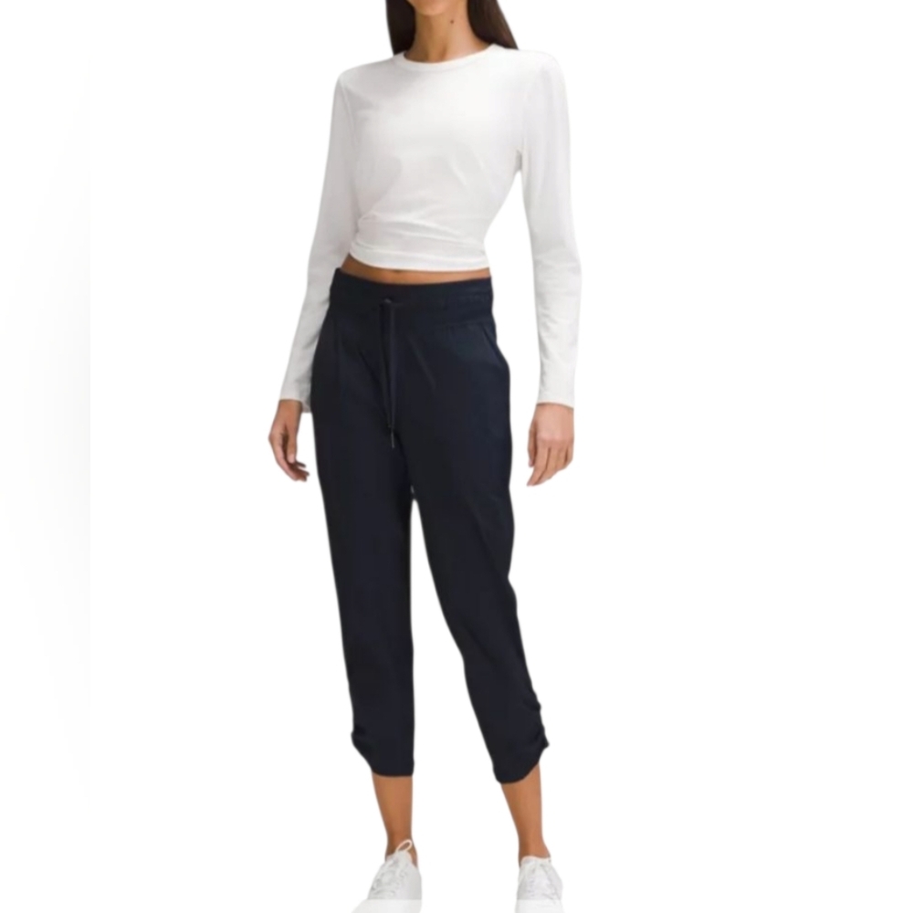 Lululemon Dance Studio Mid-rise Cropped Pants Lightweight Classic Fit Blue Sz 8